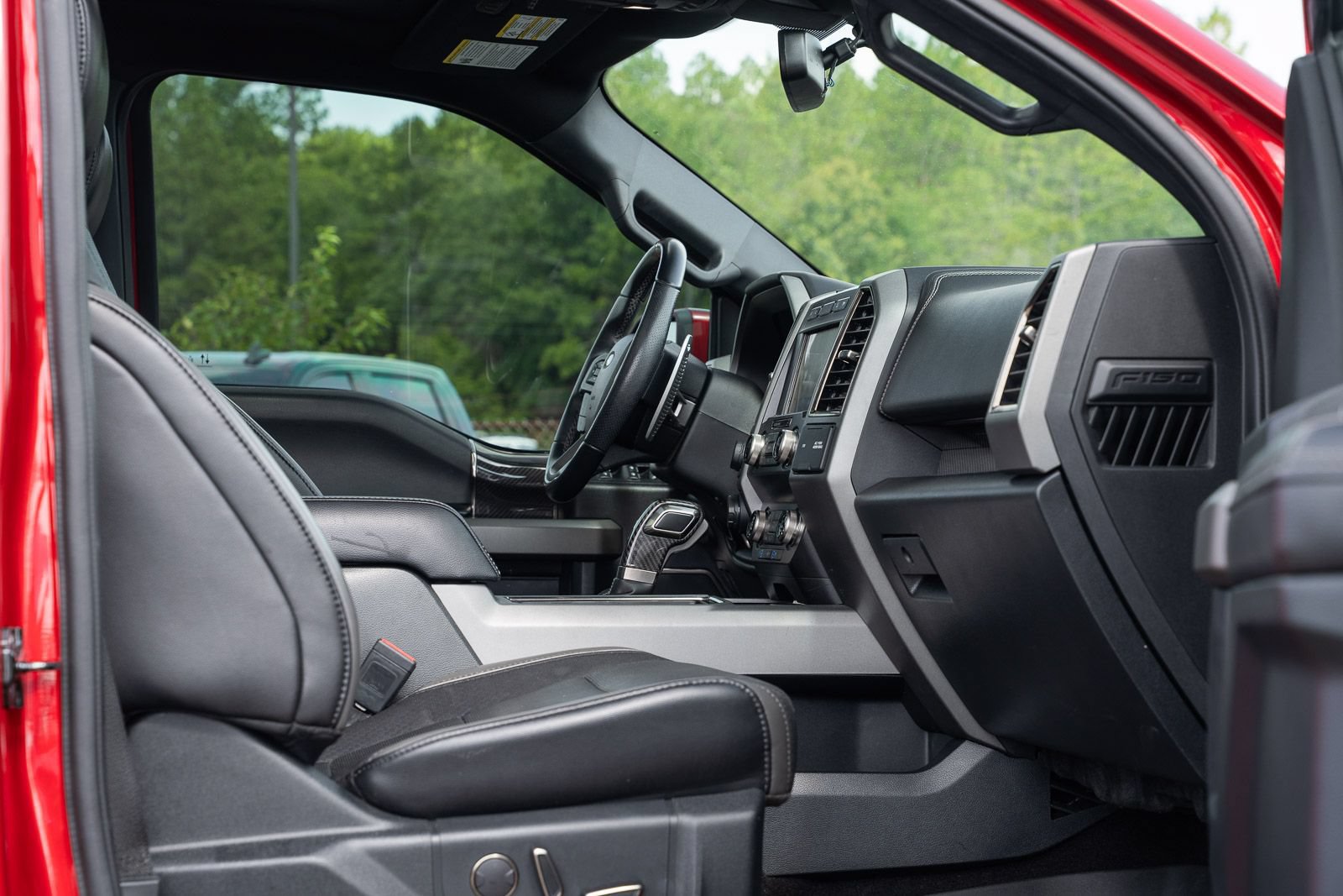 Certified 2020 Ford F150 Raptor w/ Equipment Group 802A Luxury AWD/4WD image 28