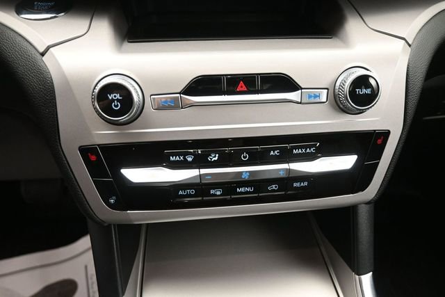 Certified 2023 Ford Explorer XLT w/ Equipment Group 202A AWD/4WD image 18