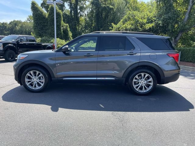 Certified 2020 Ford Explorer XLT w/ Equipment Group 202A AWD/4WD image 35