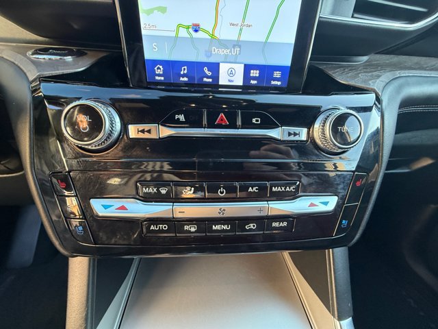 Certified 2023 Ford Explorer Platinum w/ Technology Package AWD/4WD image 31