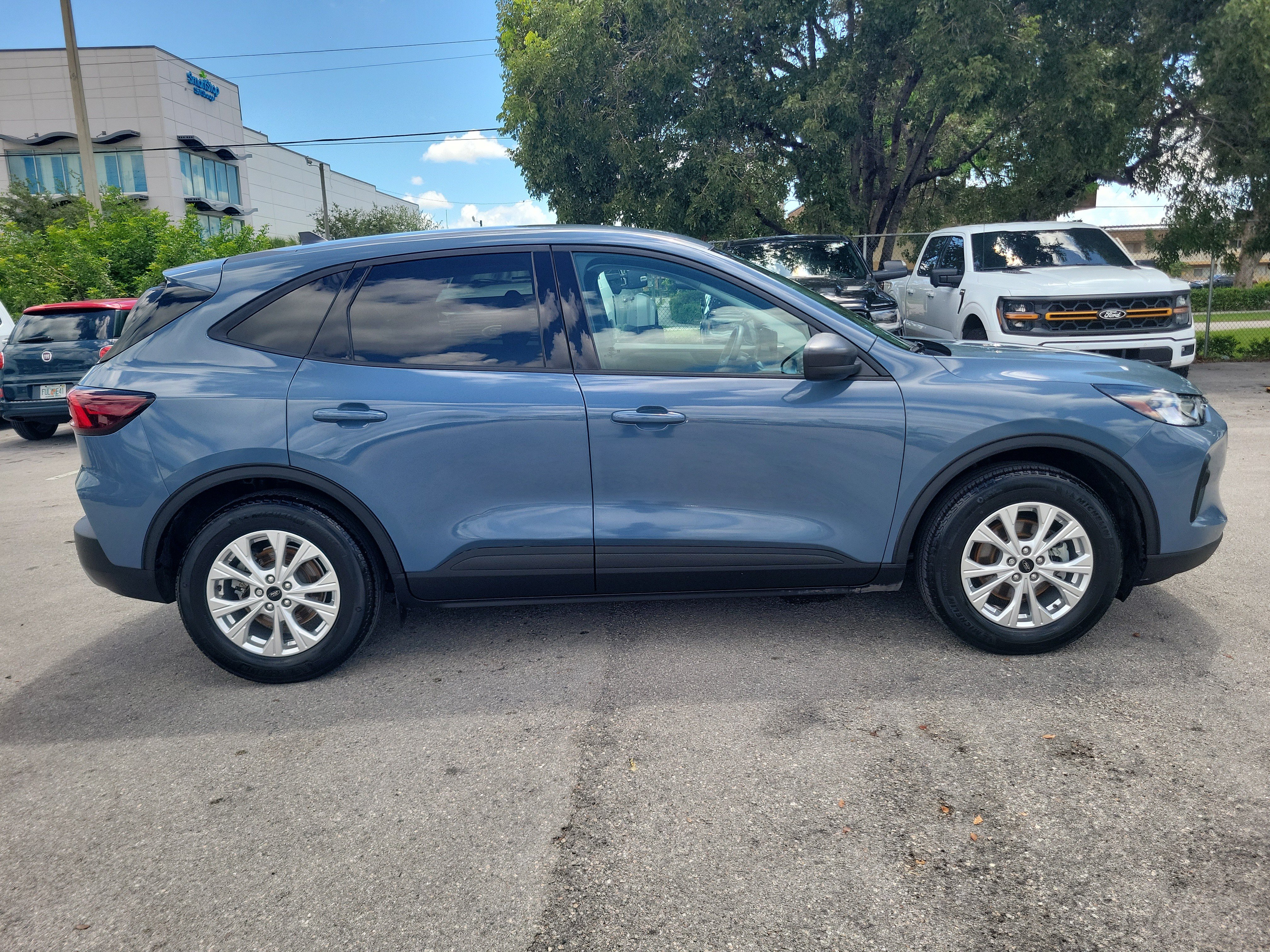 Certified 2025 Ford Escape Active w/ Tech Pack #1 FWD image 4