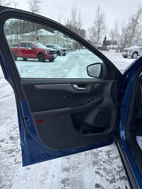 Certified 2022 Ford Escape Titanium w/ Class II Trailer Tow Package image 15