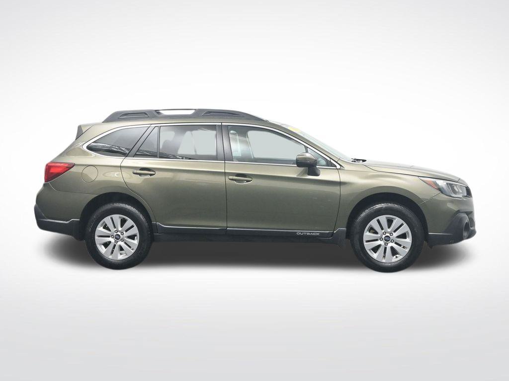 Used 2019 Subaru Outback 2.5i Premium AWD/4WD image 4