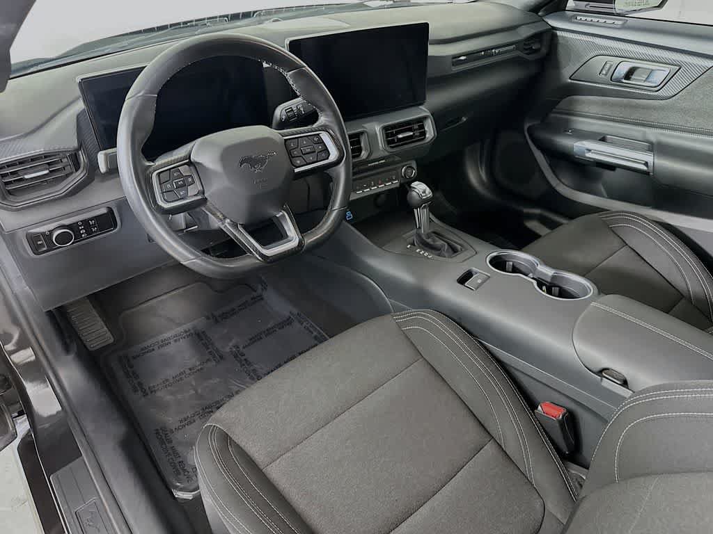 Certified 2024 Ford Mustang Coupe RWD image 2