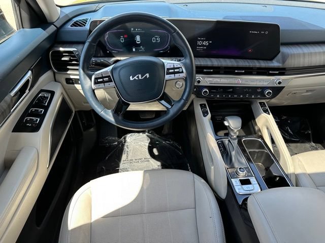 Used 2024 Kia Telluride EX w/ EX Captain's Chair Package AWD/4WD image 19