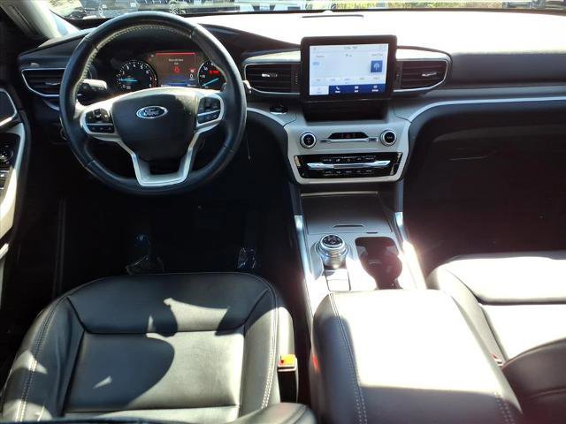 Certified 2023 Ford Explorer XLT w/ Equipment Group 202A AWD/4WD image 10