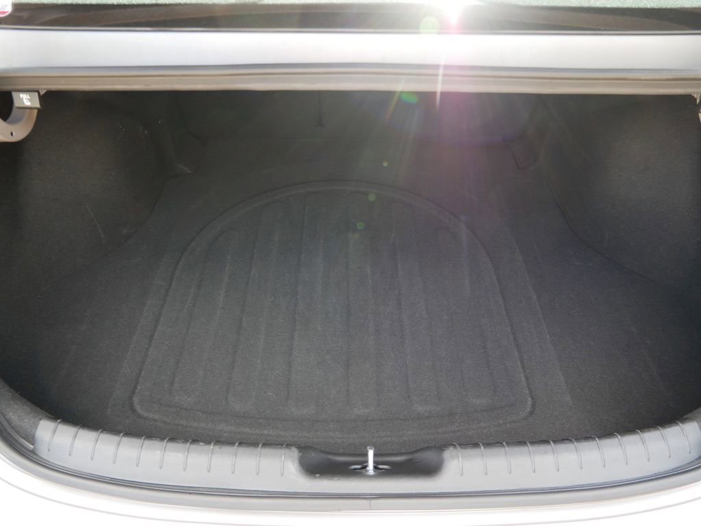 Used 2025 Hyundai Elantra SEL FWD image 10