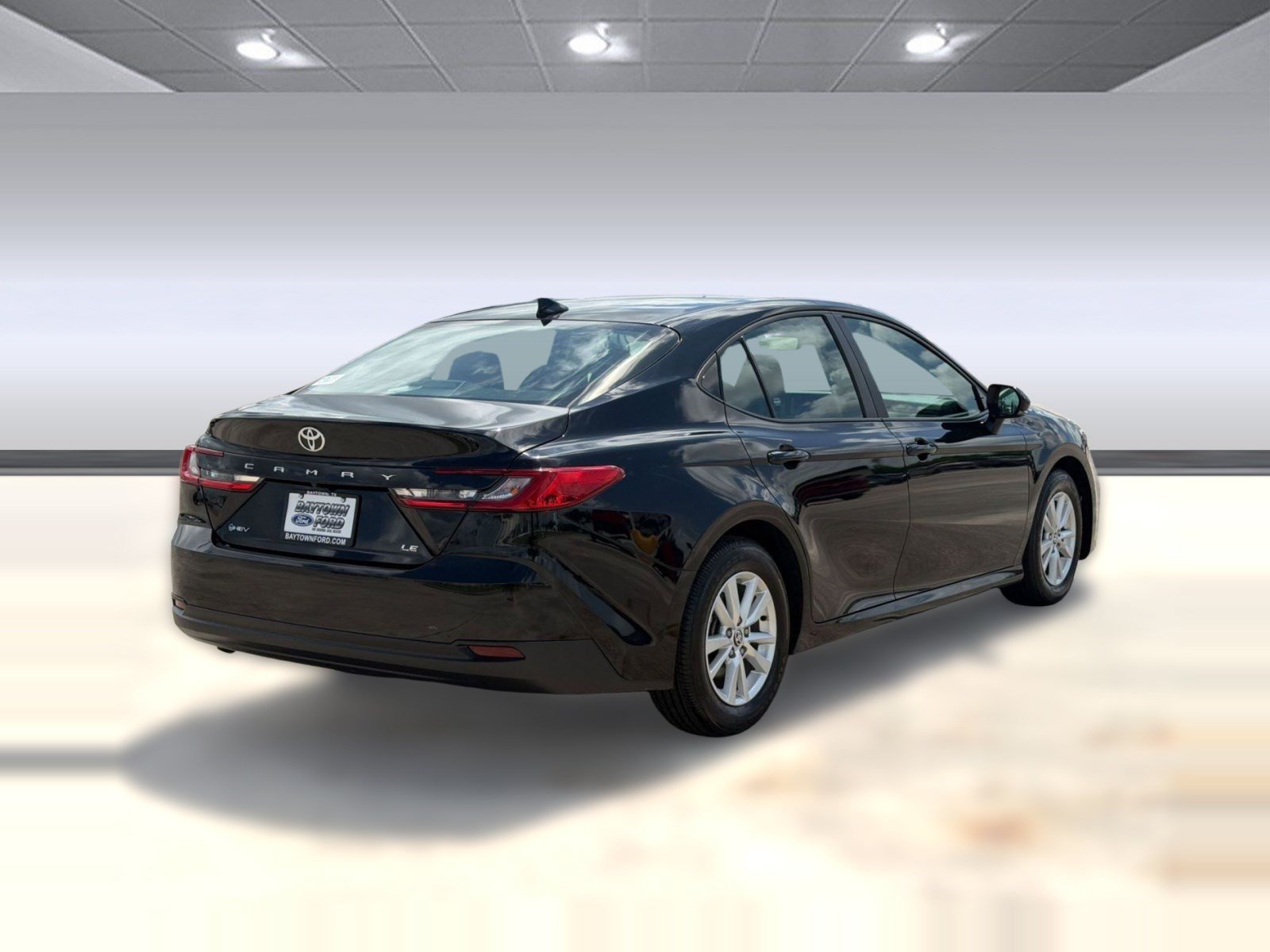 Used 2025 Toyota Camry LE w/ Convenience Package FWD image 9