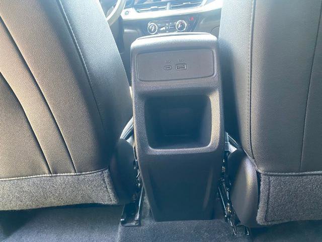 Used 2025 Chevrolet Trax LT FWD image 28