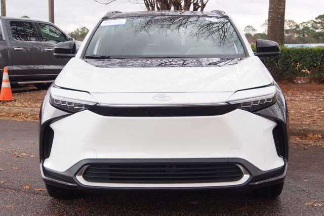 Used 2023 Toyota bZ4X FWD image 8