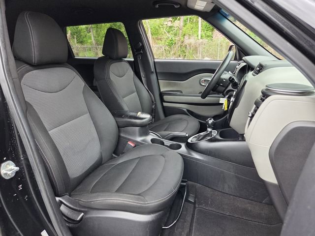 Used 2017 Kia Soul + FWD image 15