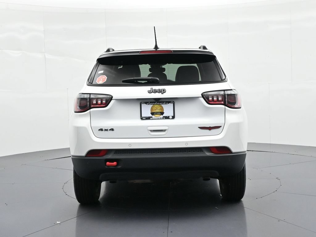 Used 2023 Jeep Compass Trailhawk AWD/4WD image 7