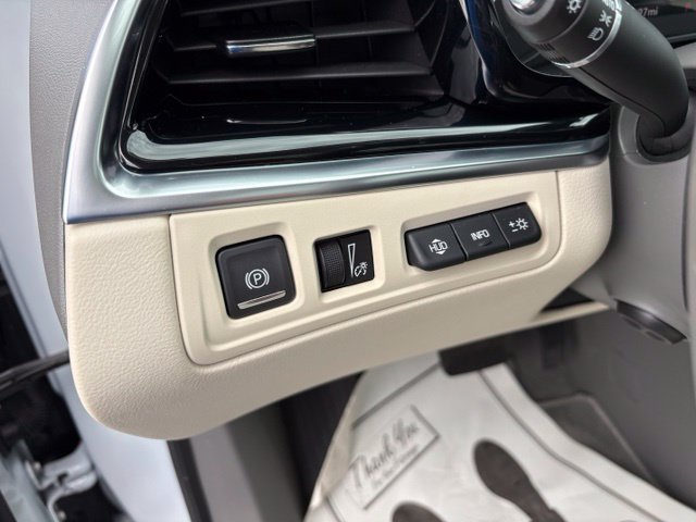 Used 2024 Cadillac XT6 Premium Luxury w/ Technology Package AWD/4WD image 24