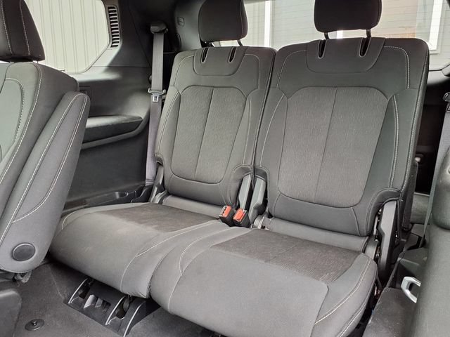 Used 2024 Jeep Grand Cherokee L Laredo w/ Luxury Tech Group I AWD/4WD image 8