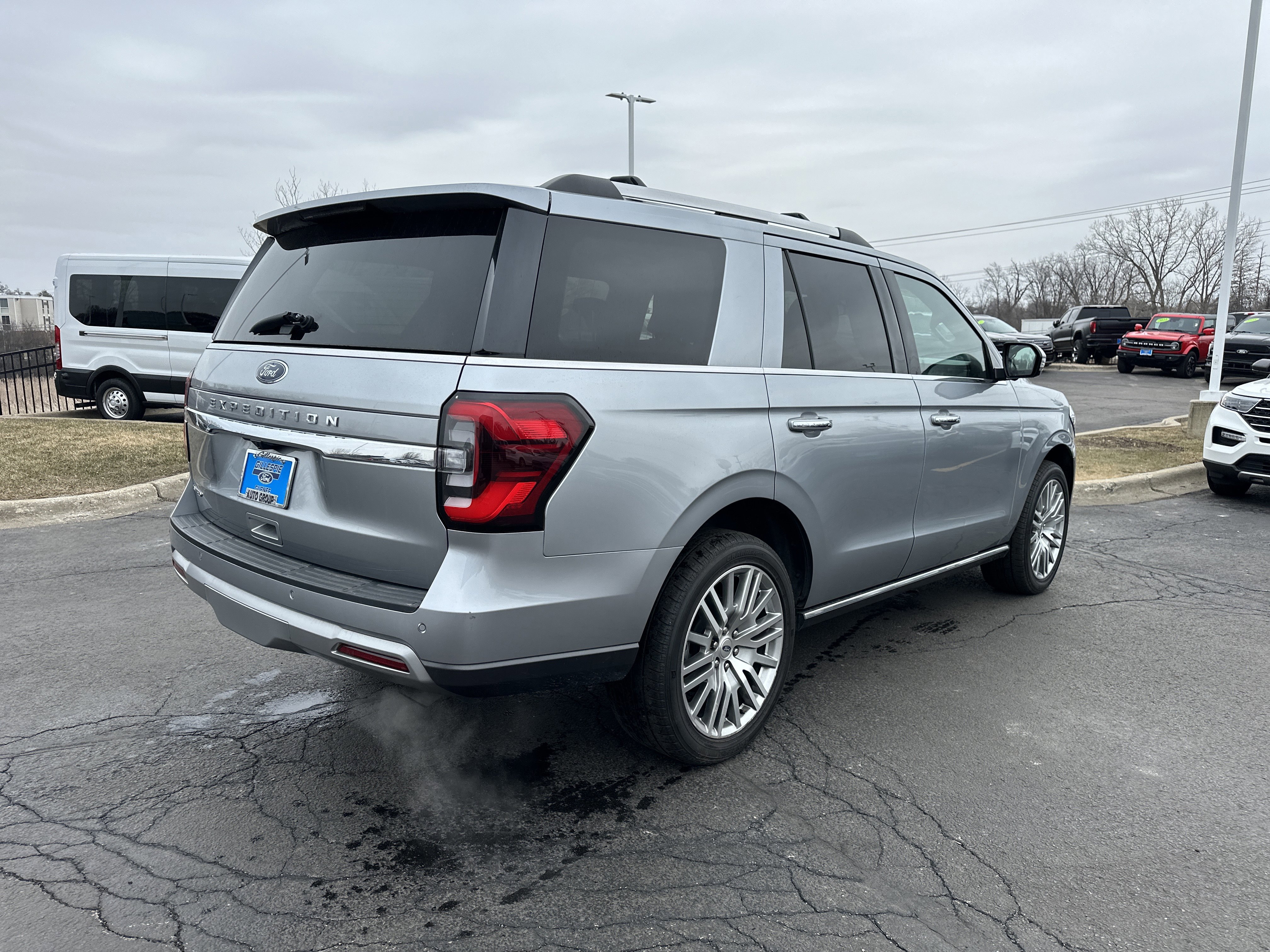 Certified 2024 Ford Expedition Limited image 3