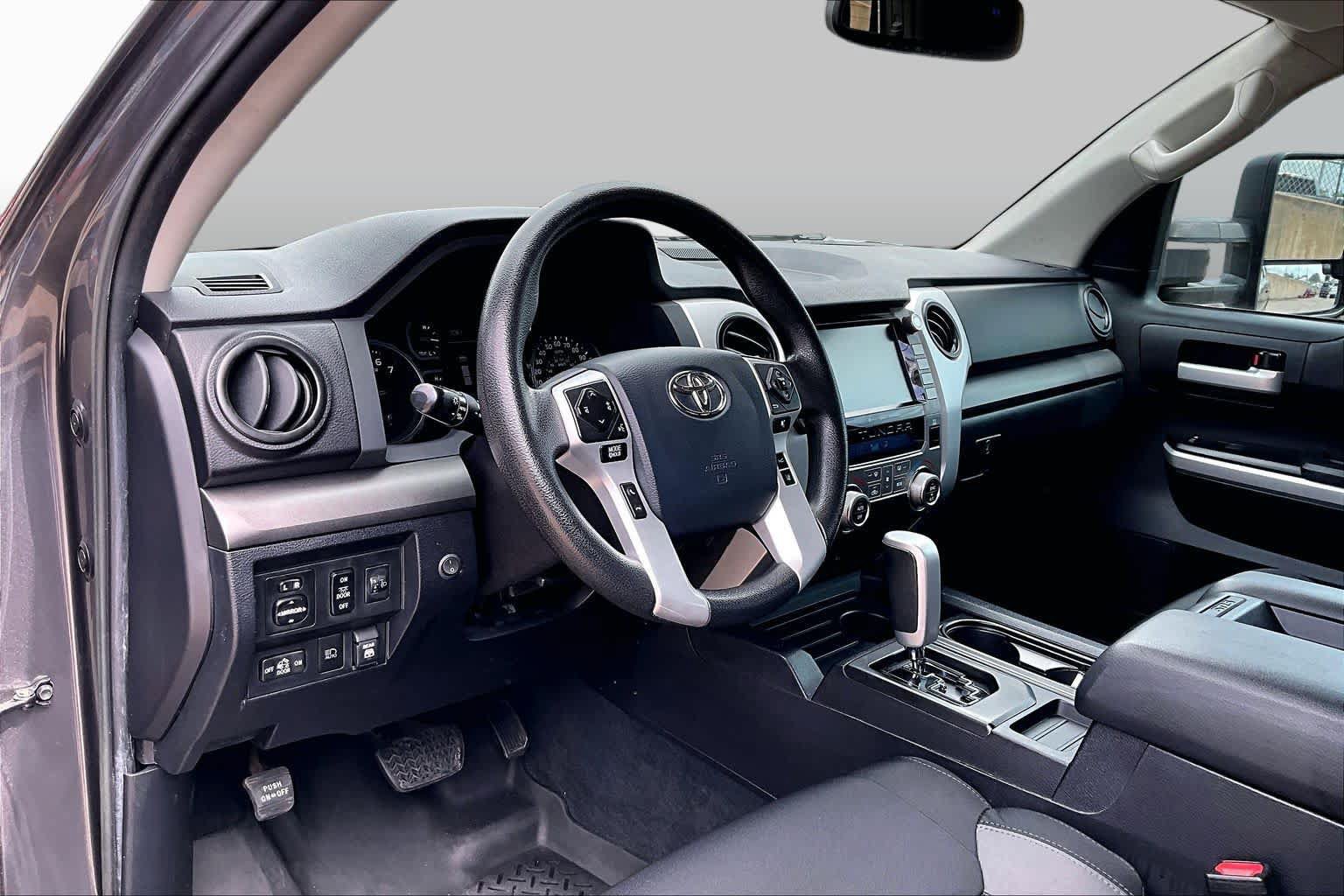 Used 2020 Toyota Tundra SR5 w/ TRD Off-Road Package AWD/4WD image 18
