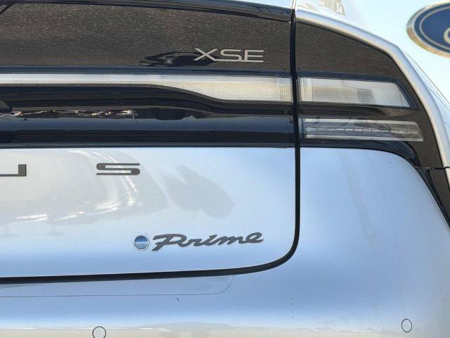 Used 2024 Toyota Prius Prime Premium FWD image 9