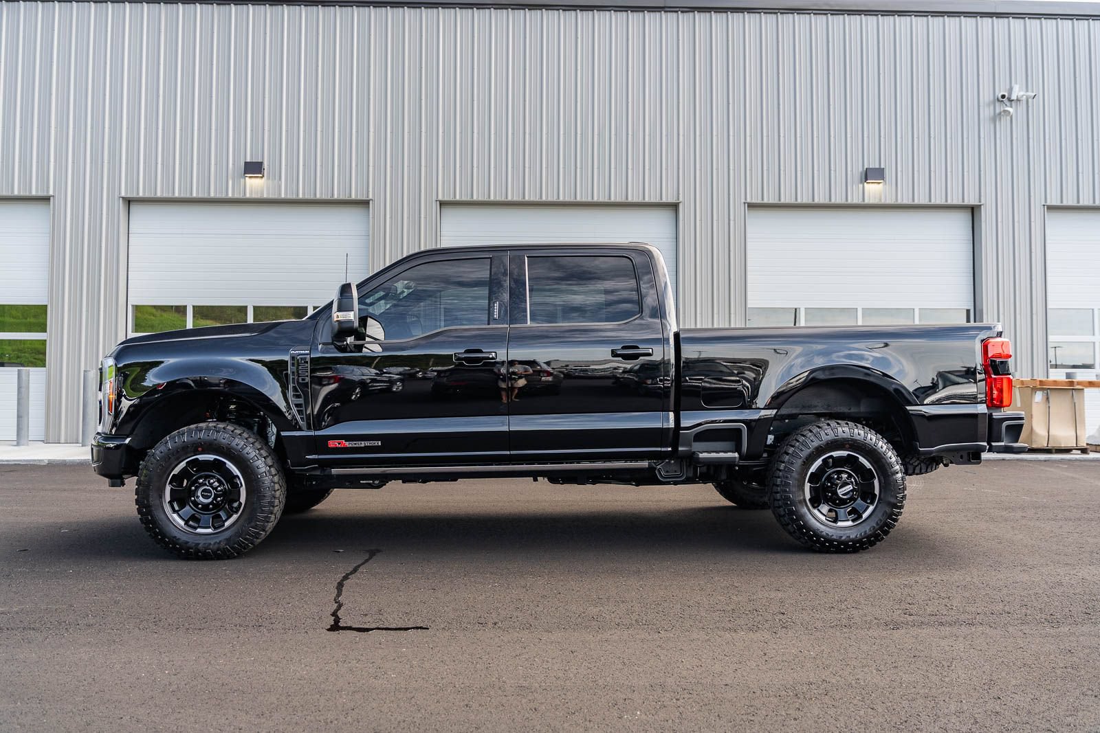 Certified 2026 Ford F250 Platinum w/ Tremor Off-Road Package AWD/4WD image 4
