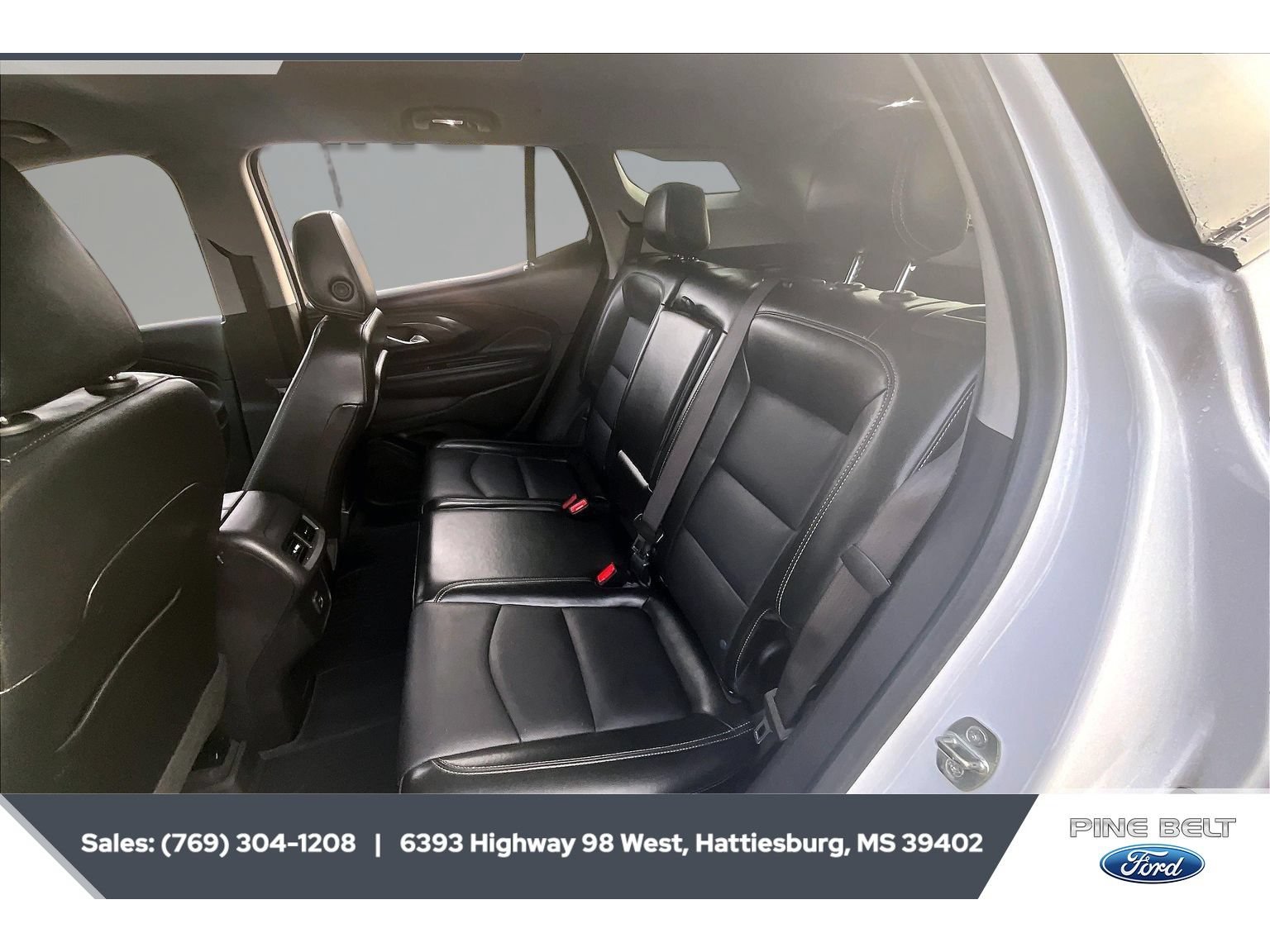 Used 2022 GMC Terrain SLT w/ Tech Package FWD image 19