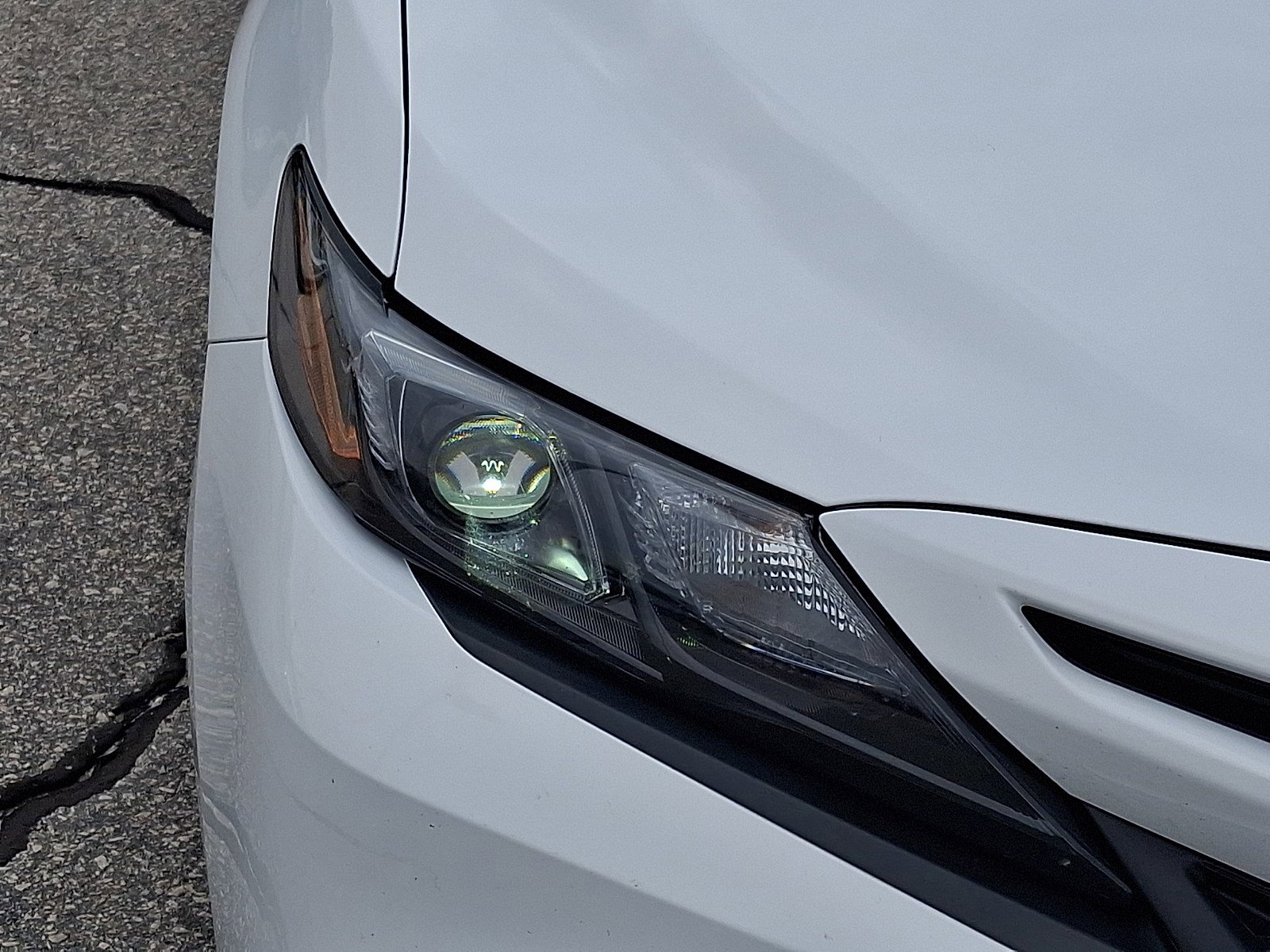 Used 2024 Toyota Camry SE image 8