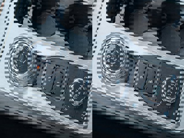 Certified 2024 Ford Explorer XLT image 26