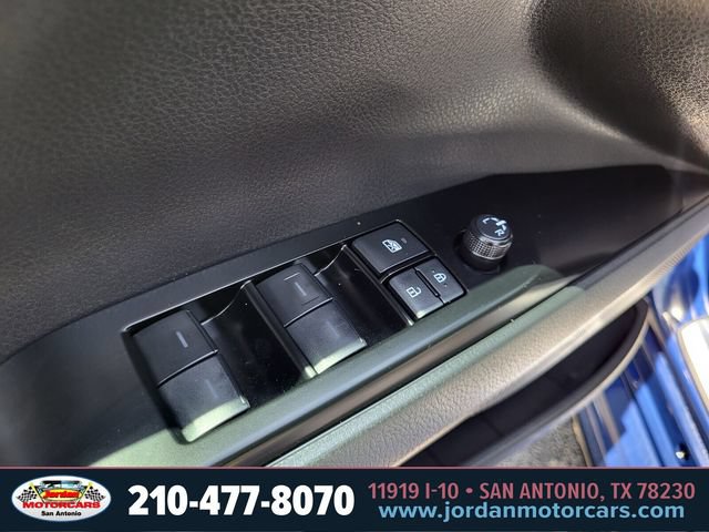 Used 2025 Toyota Camry SE w/ Convenience Package FWD image 18