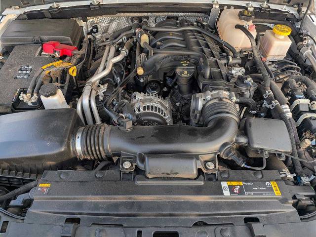 Used 2024 Jeep Gladiator Rubicon w/ Technology Group AWD/4WD image 12