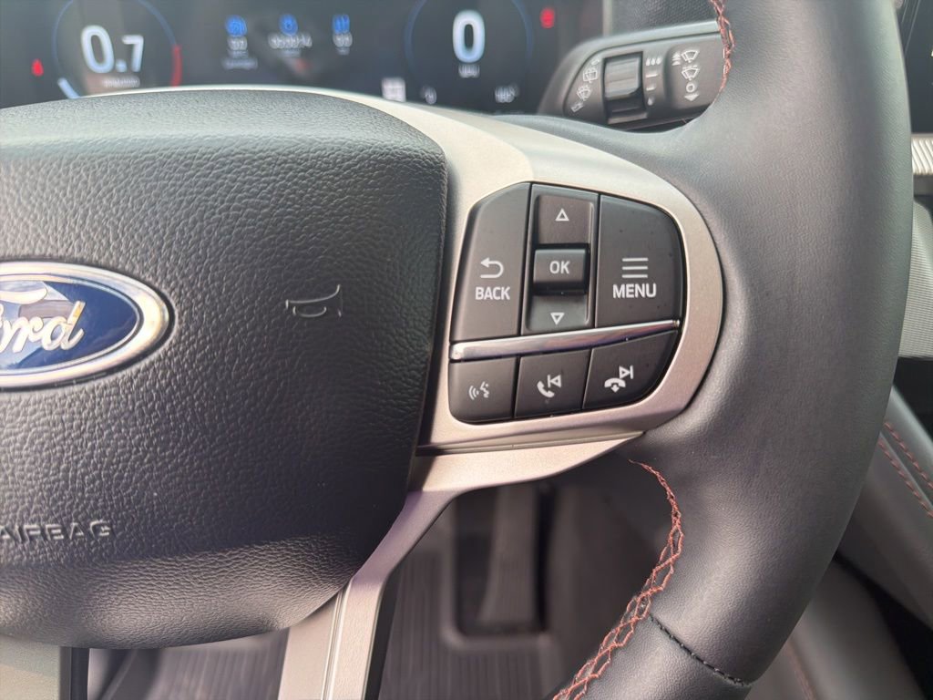 Certified 2025 Ford Explorer Active RWD image 27