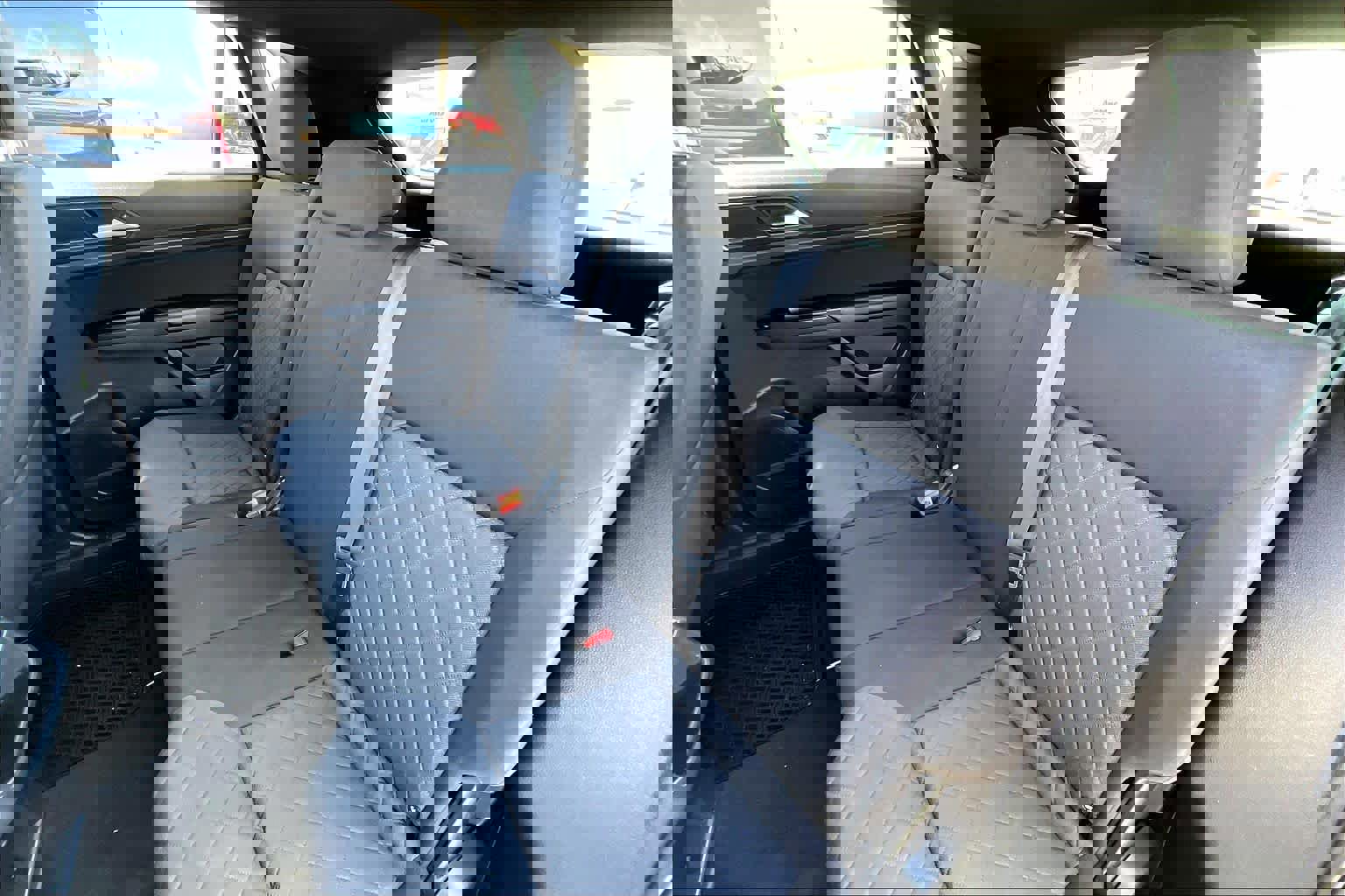 Used 2020 Volkswagen Atlas Cross Sport S image 19