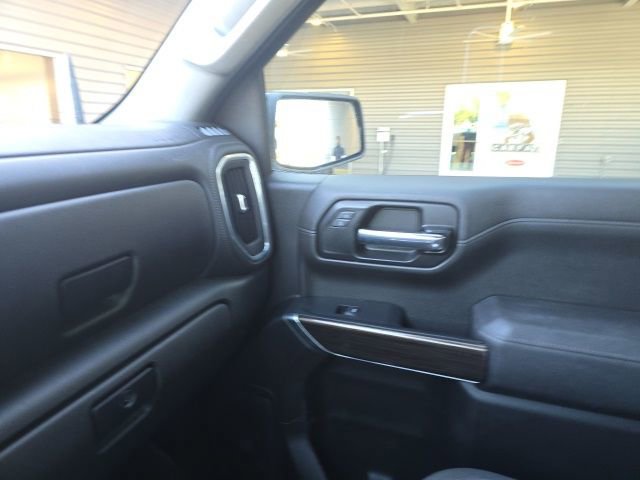 Used 2022 Chevrolet Silverado 1500 LT Trail Boss w/ Bed Protection Package image 17