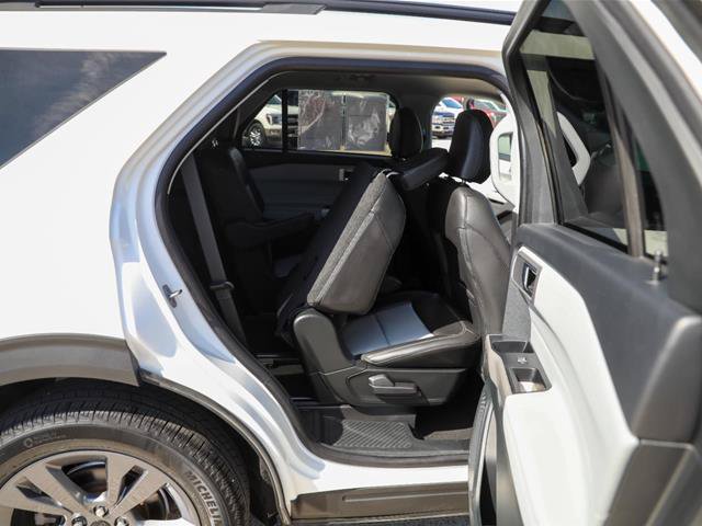 Certified 2024 Ford Explorer XLT w/ XLT Sport Appearance Package AWD/4WD image 37