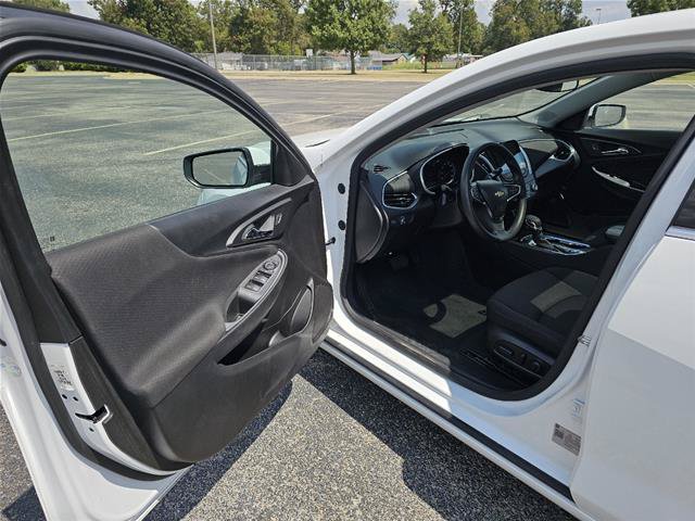 Used 2024 Chevrolet Malibu LT FWD image 11