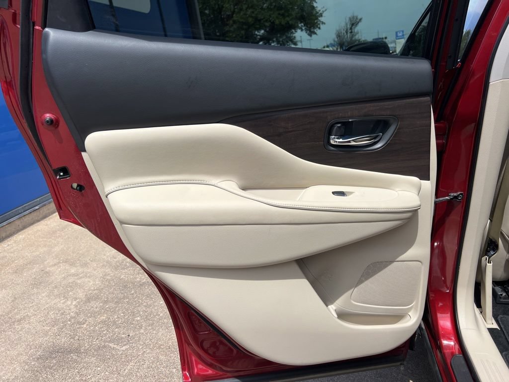 Used 2019 Nissan Murano Platinum w/ Cargo Package FWD image 18