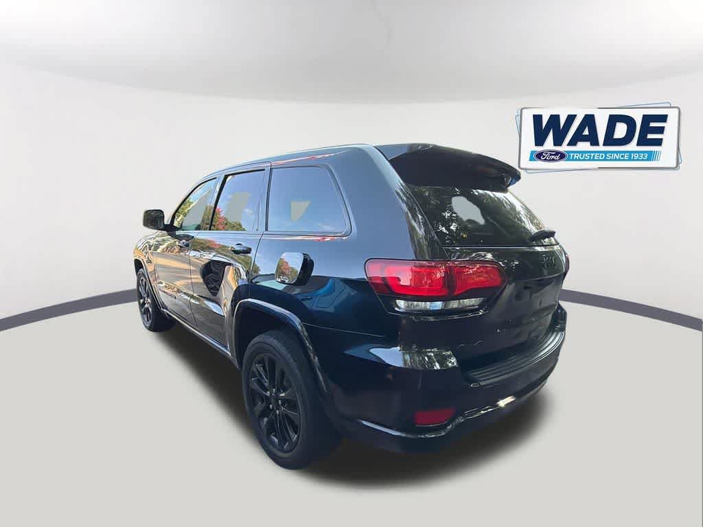 Used 2020 Jeep Grand Cherokee Altitude AWD/4WD image 5