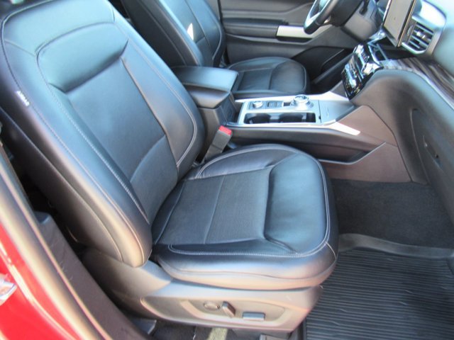 Certified 2022 Ford Explorer Limited w/ Equipment Group 301A AWD/4WD image 25