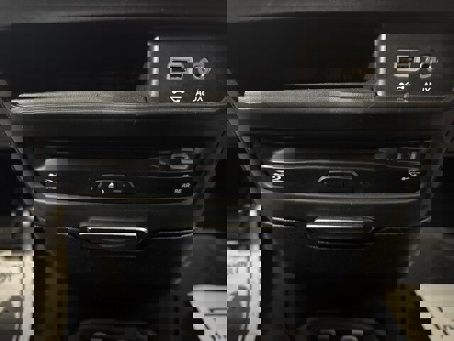 Used 2020 Chrysler Pacifica Limited w/ Advanced Safetytec Group image 18