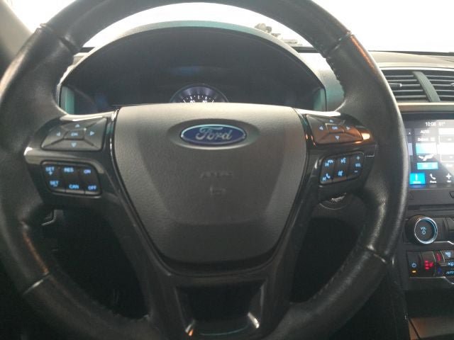 Certified 2017 Ford Explorer XLT w/ Equipment Group 202A AWD/4WD image 29