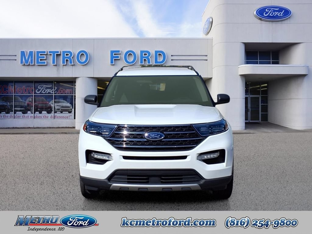 Certified 2022 Ford Explorer XLT w/ Equipment Group 202A AWD/4WD image 8