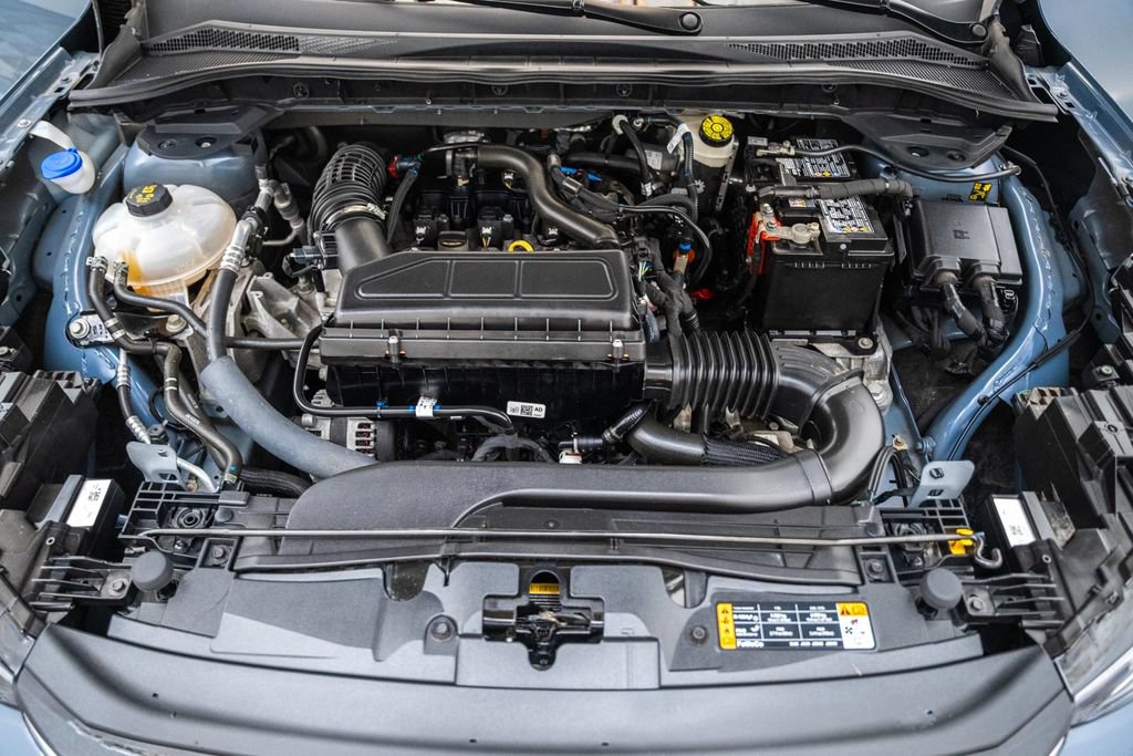Certified 2025 Ford Escape ST-Line AWD/4WD image 18