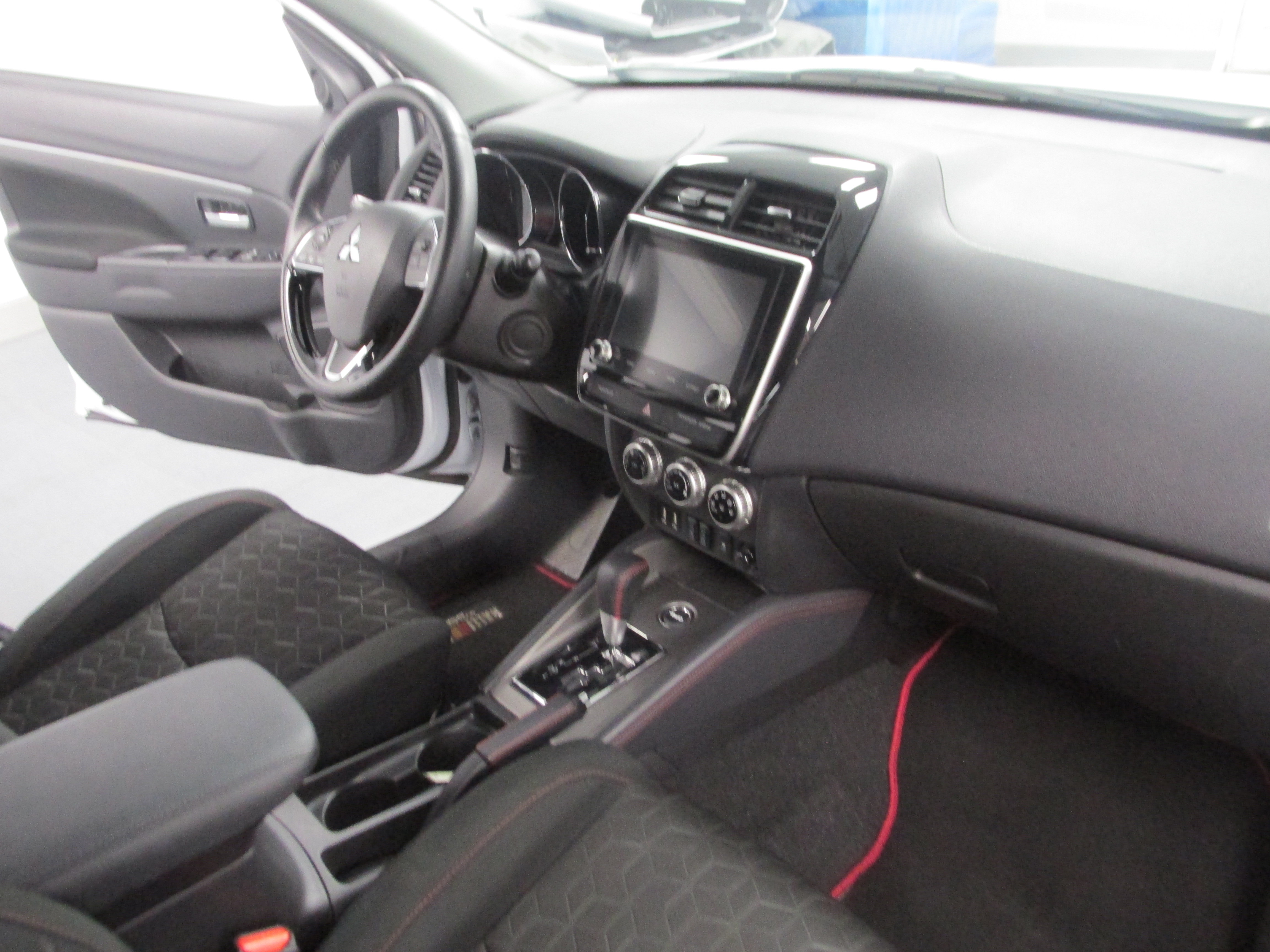 Used 2024 Mitsubishi Outlander Sport Ralliart AWD/4WD image 23