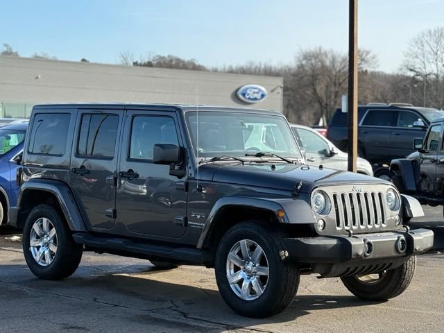 Used 2018 Jeep Wrangler Unlimited Sahara w/ Connectivity Group image 32