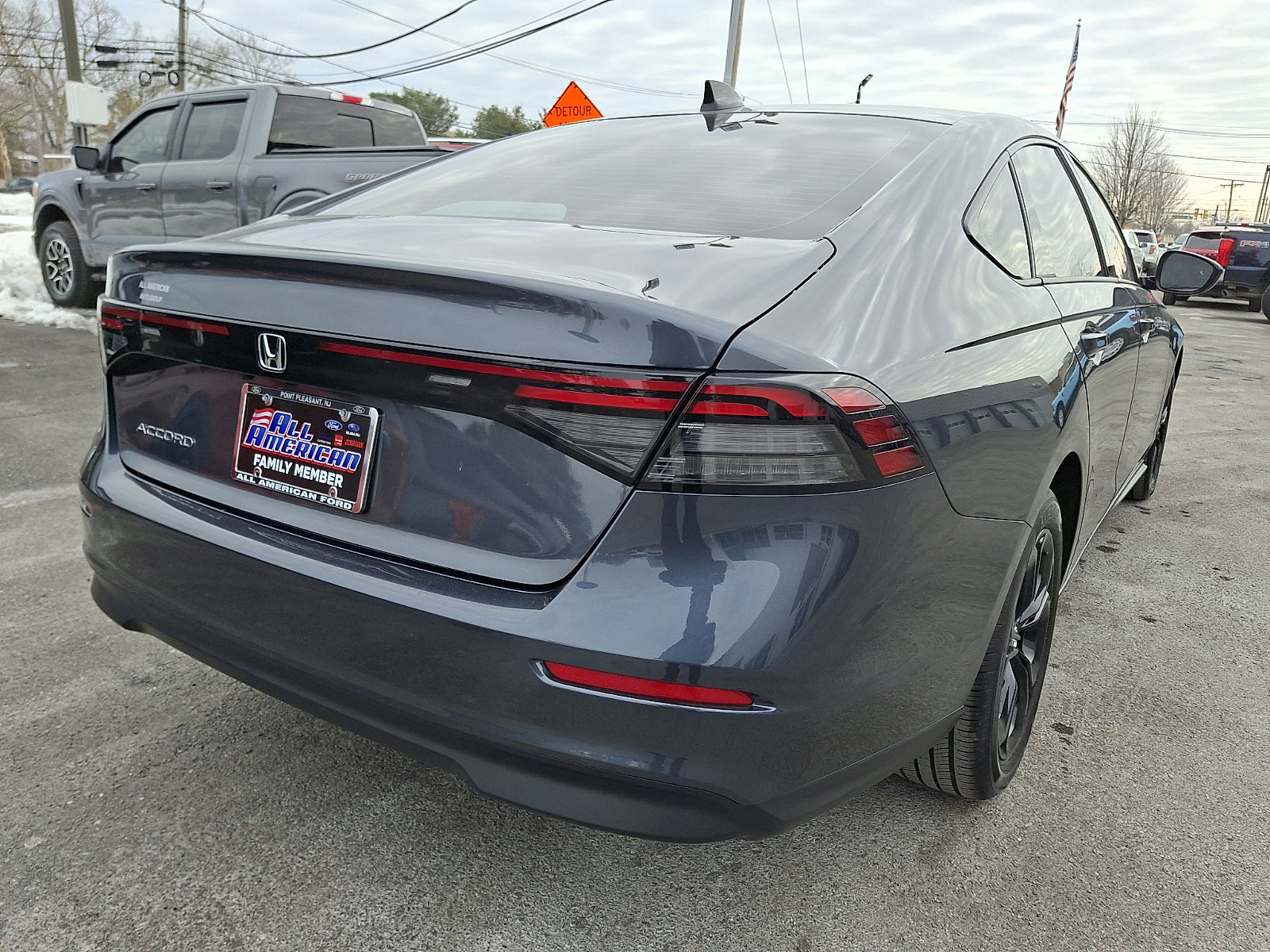 Used 2025 Honda Accord SE image 4