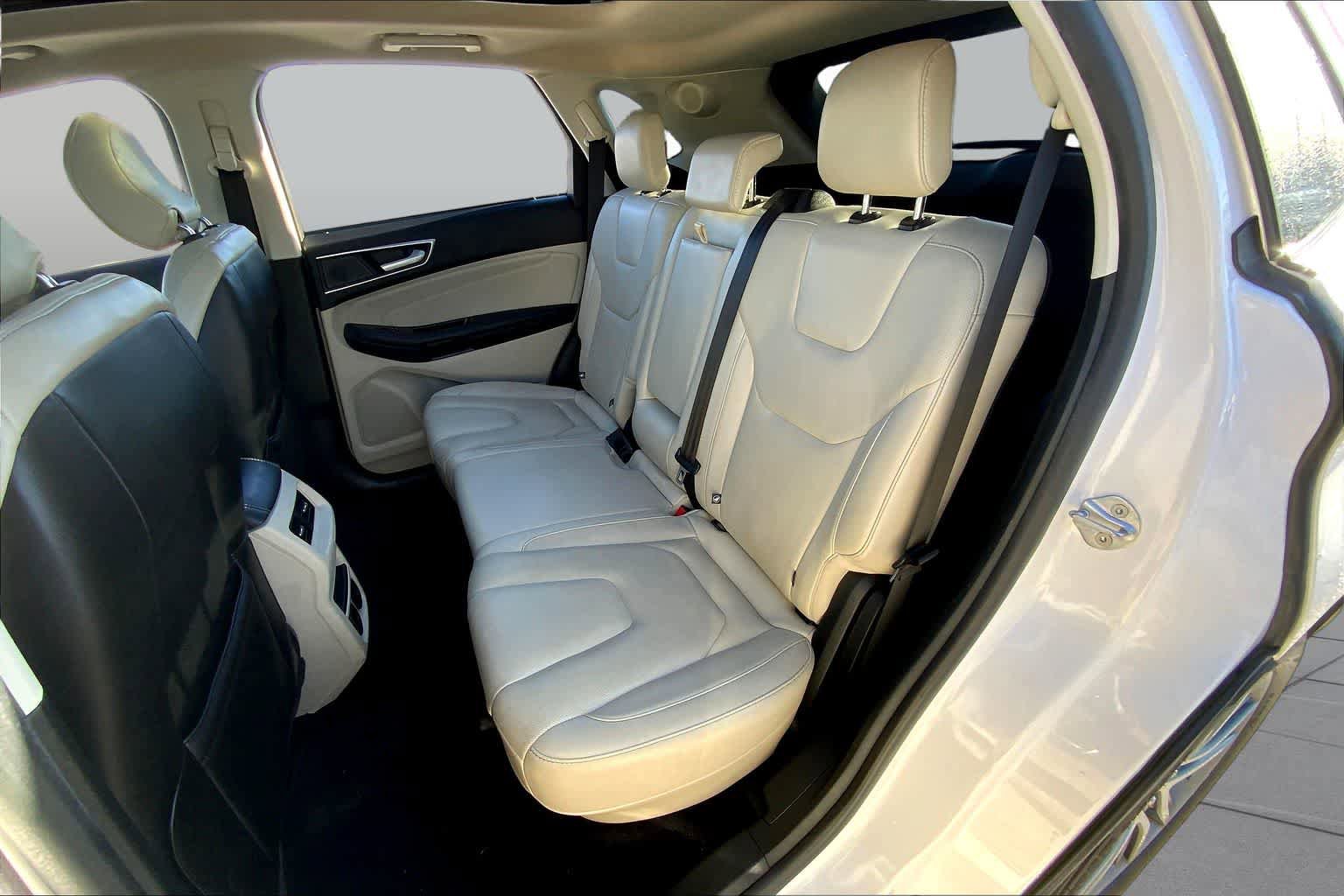 Certified 2019 Ford Edge Titanium w/ Equipment Group 301A FWD image 19