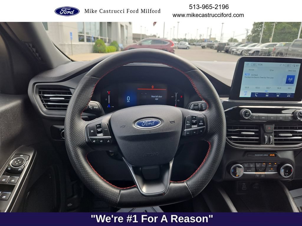 Certified 2025 Ford Escape ST-Line AWD/4WD image 12