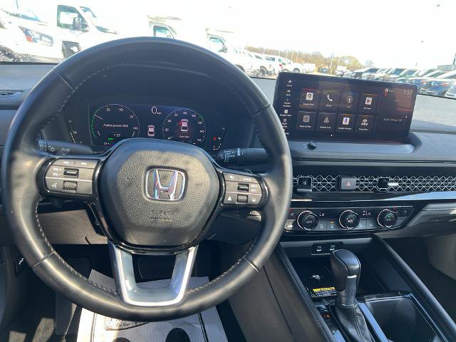 Used 2024 Honda Accord Touring image 9