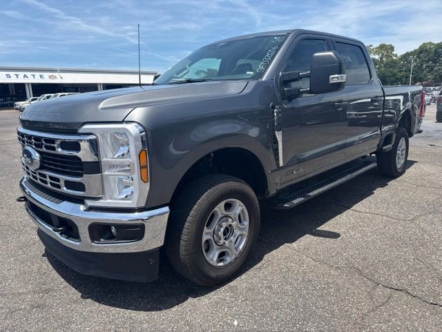 Certified 2025 Ford F250 XLT AWD/4WD image 2