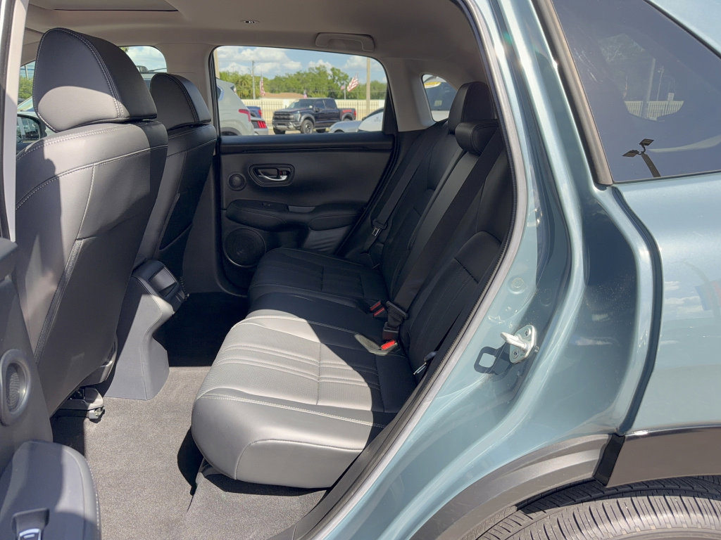Used 2023 Honda HR-V EX-L image 12