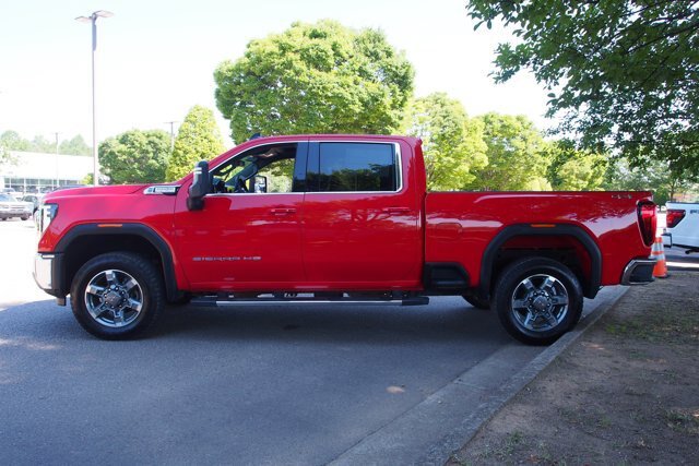 Used 2025 GMC Sierra 2500 SLE w/ Preferred Package AWD/4WD image 4