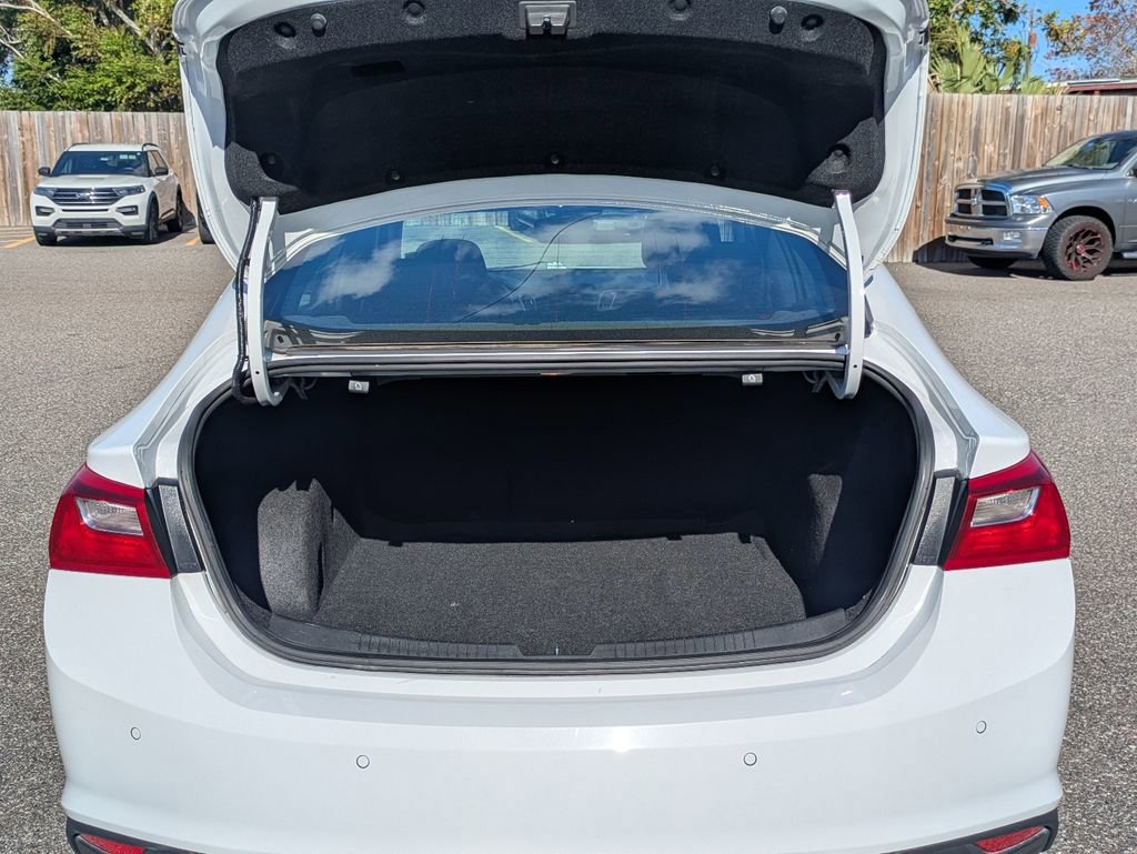 Used 2024 Chevrolet Malibu LT image 10