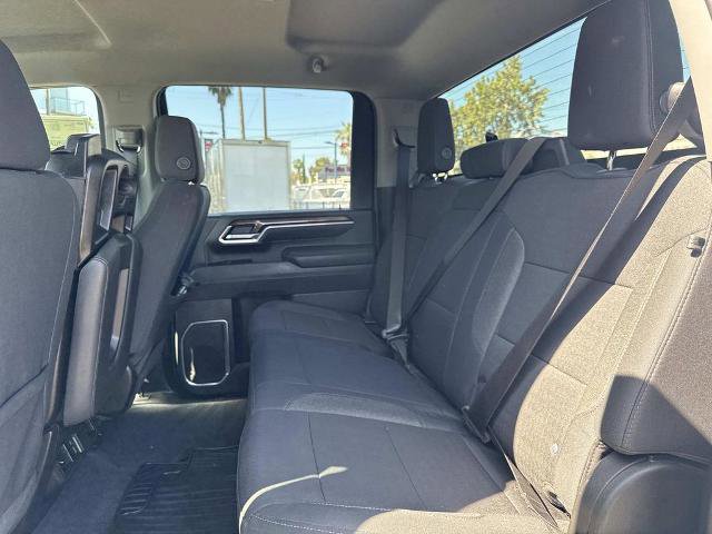 Used 2025 Chevrolet Silverado 2500 LT w/ Convenience Package AWD/4WD image 12